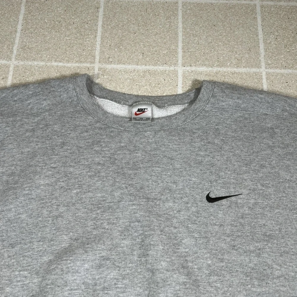 Vintage 90's Nike Sweatshirt Crewneck Gray Size 2XL Made In USA Swoosh White Tag